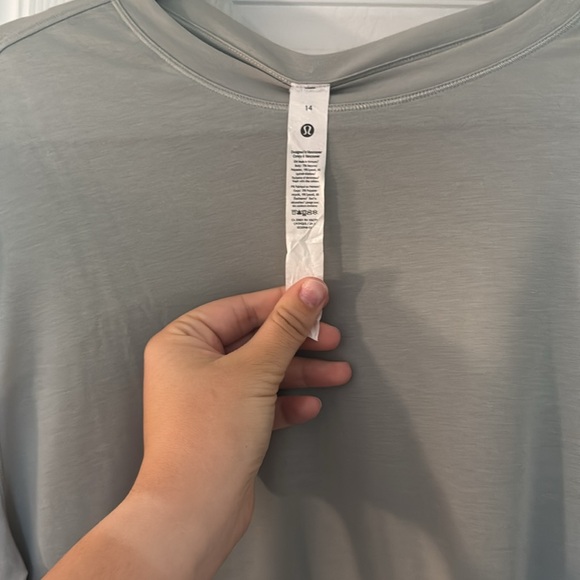 Lululemon Jersey Training T Shirt - Picture 2 of 4
